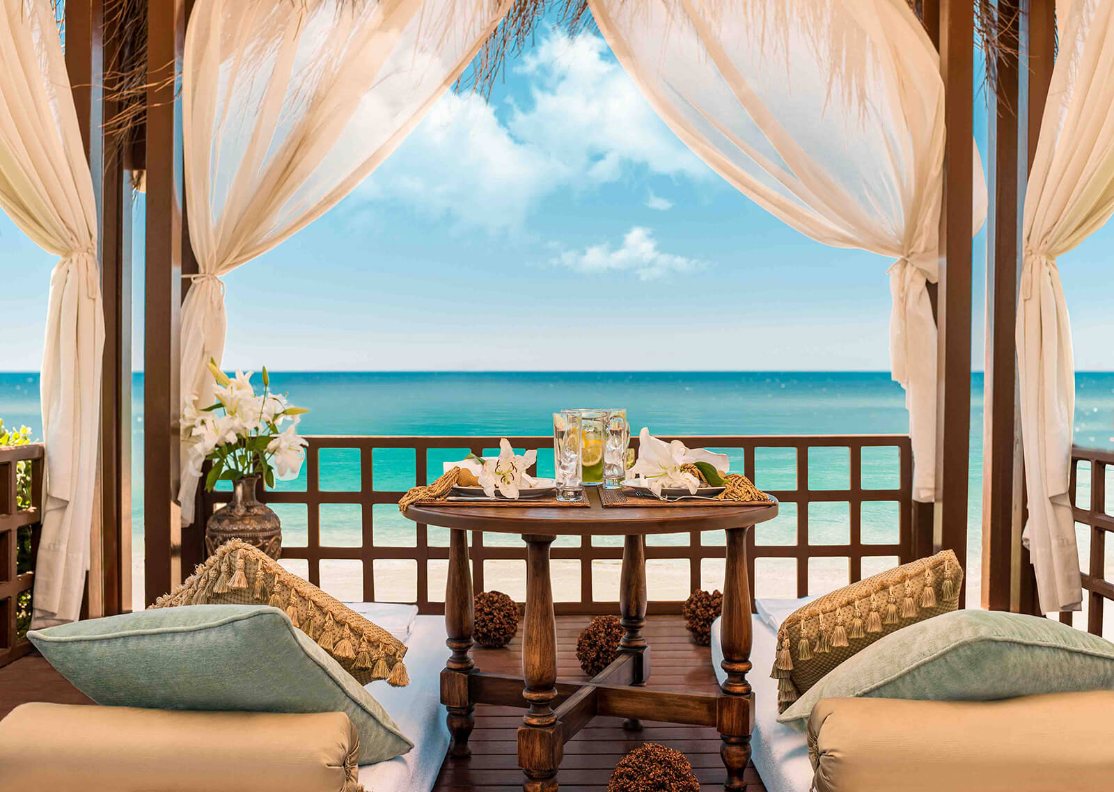 Private beach cabana with sea view at Ela Quality Hotel in Antalya,